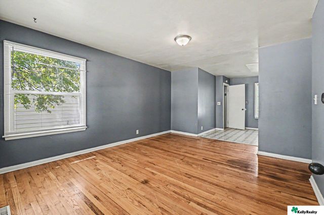 6518 N 46 Avenue, Omaha, NE 68152