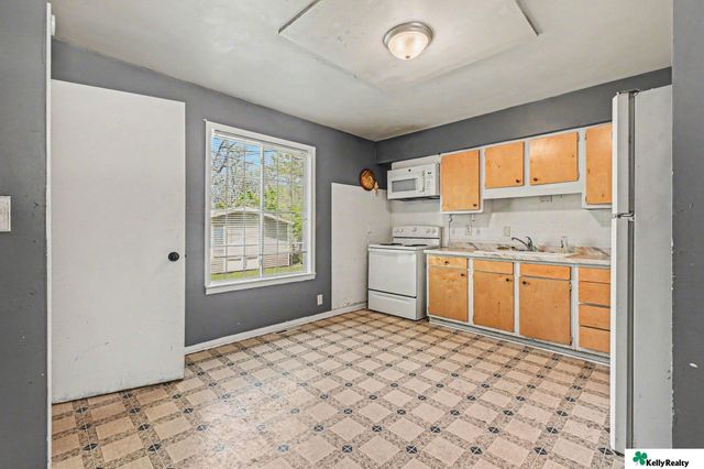 6518 N 46 Avenue, Omaha, NE 68152