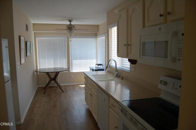 7132 Village 7, Camarillo, CA 93012