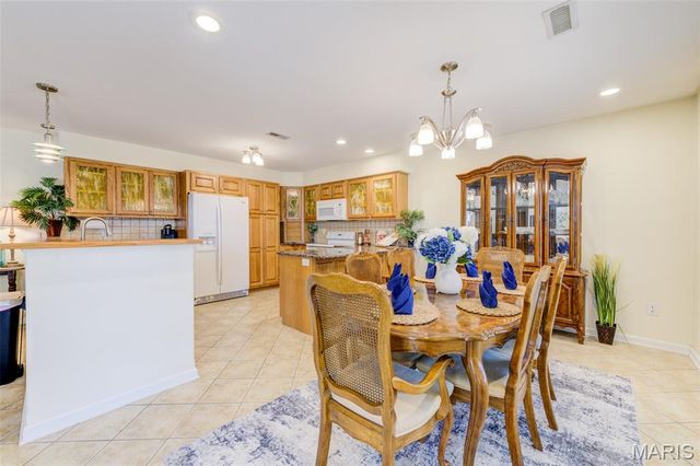 327 Quail Ridge Court, Bourbon, MO 65441