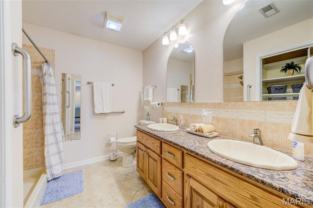 327 Quail Ridge Court, Bourbon, MO 65441