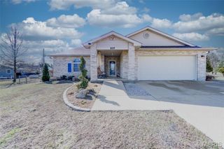 327 Quail Ridge Court, Bourbon, MO 65441