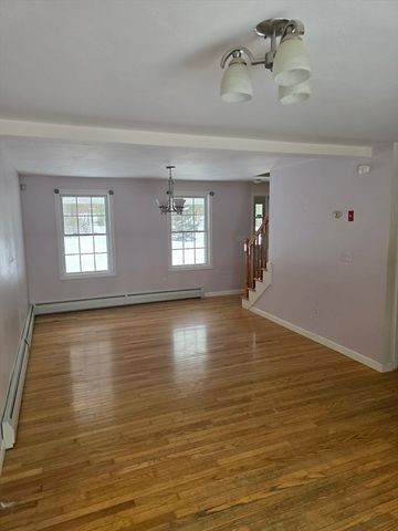 26 Wellington Rd, Ashby, MA 01431