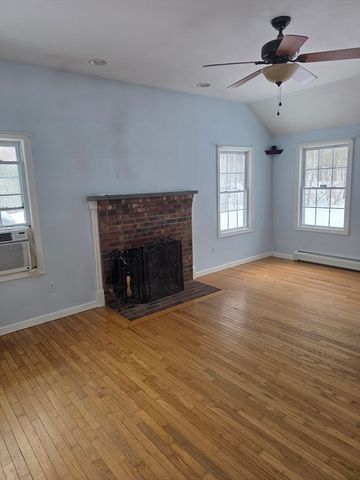 26 Wellington Rd, Ashby, MA 01431