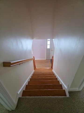 26 Wellington Rd, Ashby, MA 01431