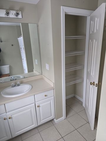 26 Wellington Rd, Ashby, MA 01431