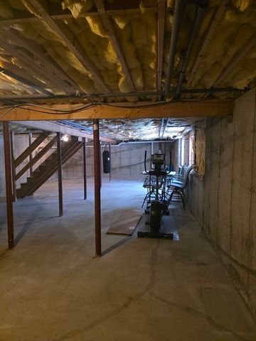 26 Wellington Rd, Ashby, MA 01431