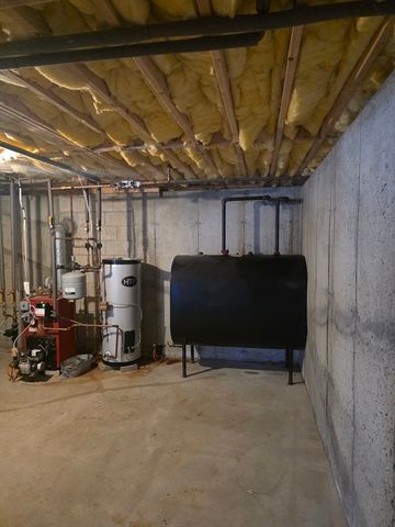 26 Wellington Rd, Ashby, MA 01431