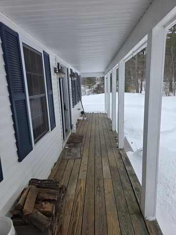 26 Wellington Rd, Ashby, MA 01431