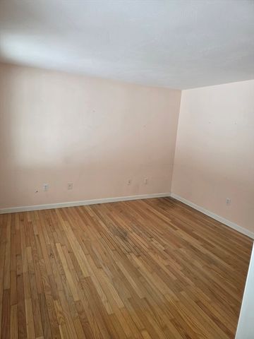 26 Wellington Rd, Ashby, MA 01431