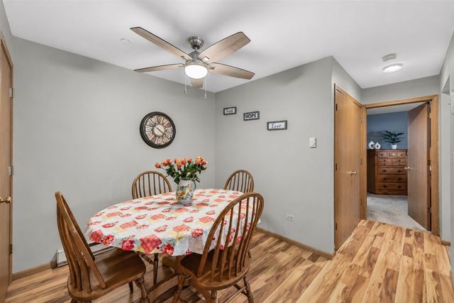 1332 Cunat Court 2B, Lake In The Hills, IL 60156