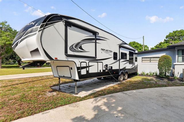 32739 LAKE EUSTIS DRIVE, Tavares, FL 32778