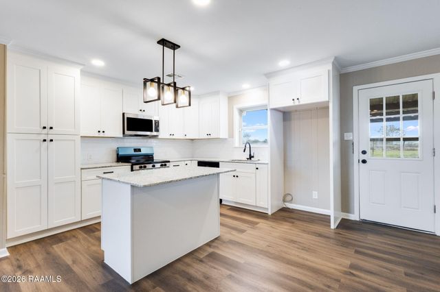 1609 Edwin Street, Rayne, LA 70578