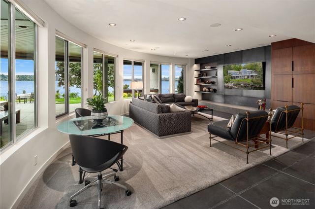 7525 NE 28th Place, Medina, WA 98039