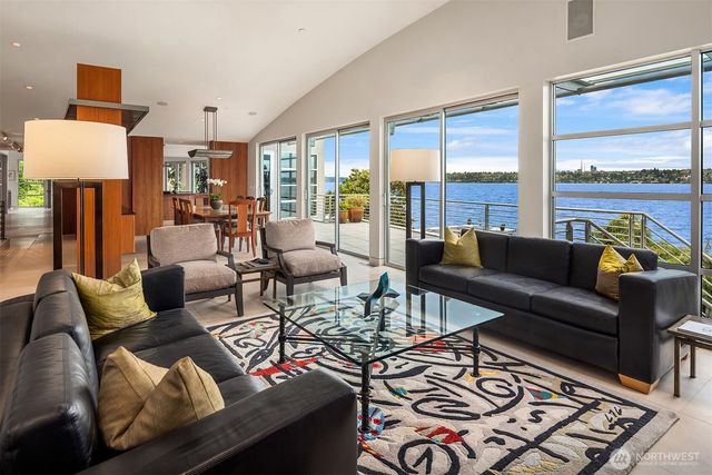 7525 NE 28th Place, Medina, WA 98039