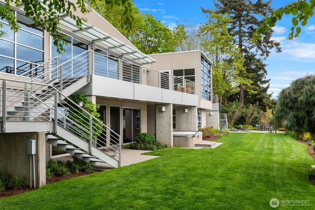 7525 NE 28th Place, Medina, WA 98039