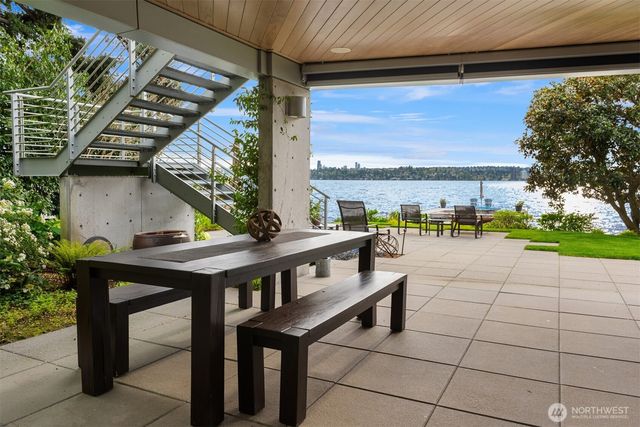 7525 NE 28th Place, Medina, WA 98039