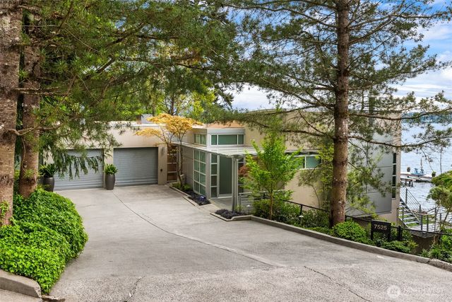 7525 NE 28th Place, Medina, WA 98039