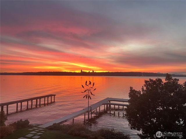 7525 NE 28th Place, Medina, WA 98039