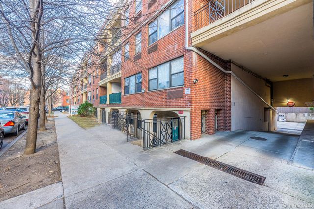 71-19 162nd Street 3D, Flushing, NY 11365