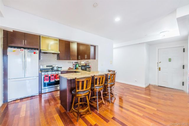 71-19 162nd Street 3D, Flushing, NY 11365