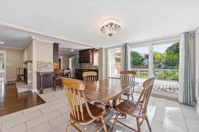 524 Waubonsee Trail, Batavia, IL 60510