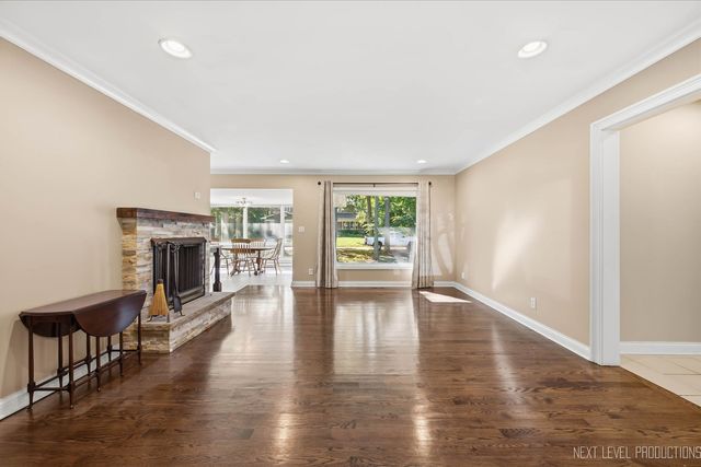 524 Waubonsee Trail, Batavia, IL 60510