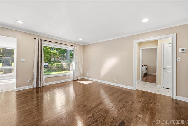 524 Waubonsee Trail, Batavia, IL 60510