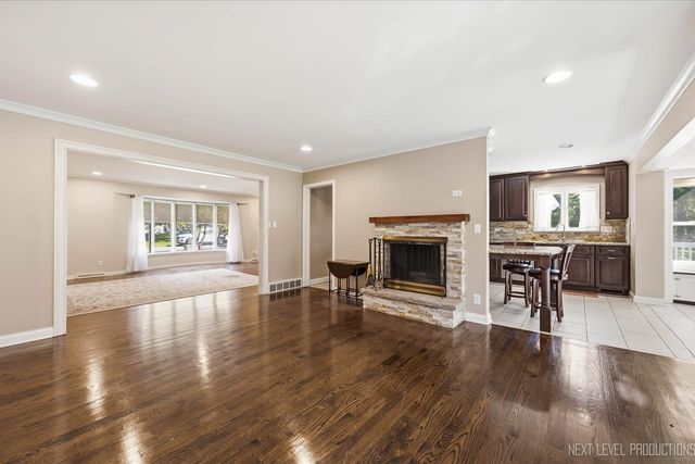 524 Waubonsee Trail, Batavia, IL 60510