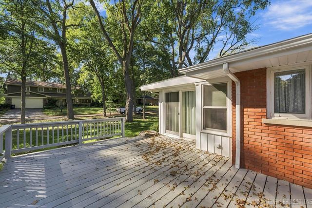 524 Waubonsee Trail, Batavia, IL 60510