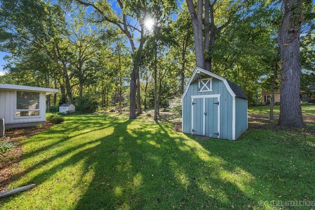 524 Waubonsee Trail, Batavia, IL 60510