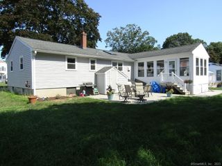 35 Prospect Street, Old Lyme, CT 06371