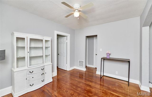 8615 Mackenzie Road, St Louis, MO 63123