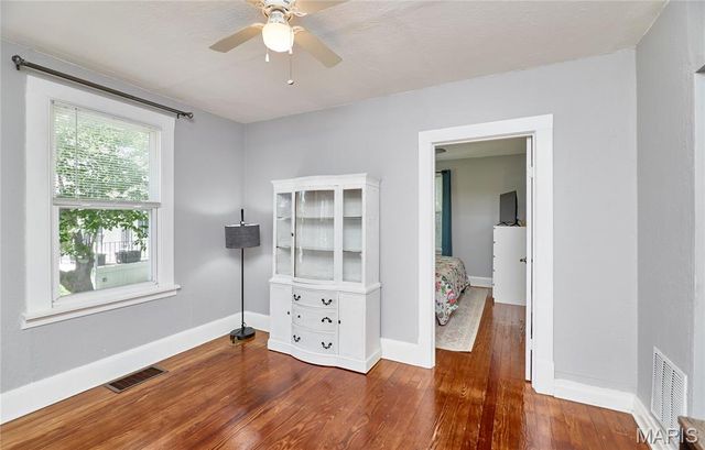 8615 Mackenzie Road, St Louis, MO 63123