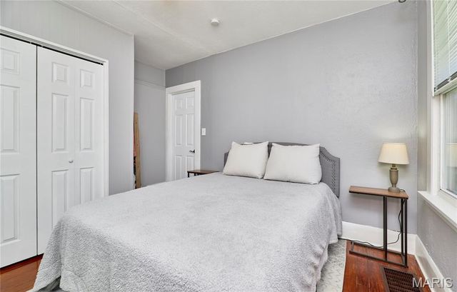 8615 Mackenzie Road, St Louis, MO 63123