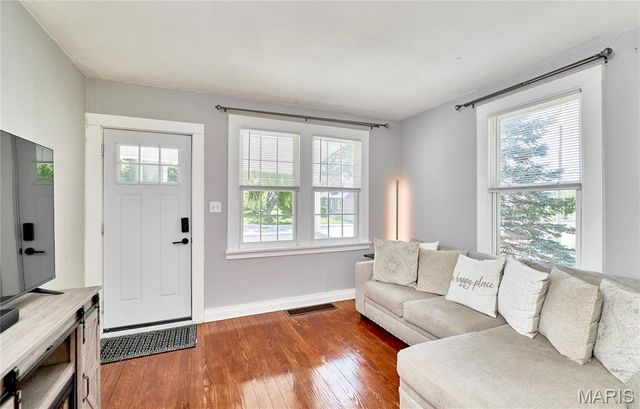 8615 Mackenzie Road, St Louis, MO 63123