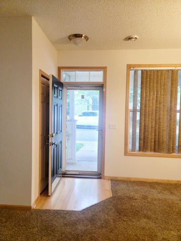 3049 Chamberlain Street N 4, Maplewood, MN 55109