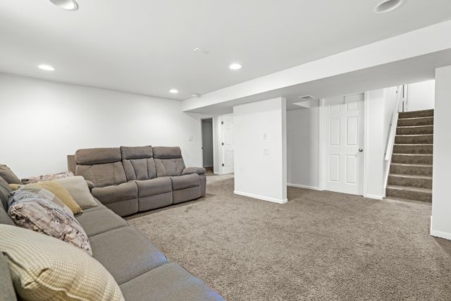 16527 Orange Avenue, Orland Park, IL 60467