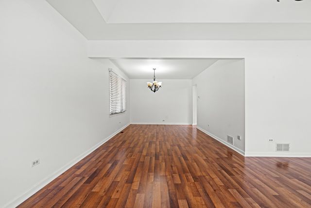 16527 Orange Avenue, Orland Park, IL 60467