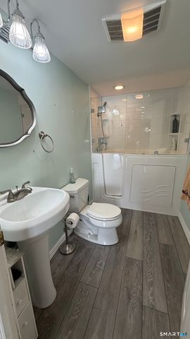 1130 Hanover Avenue, Meriden, CT 06451