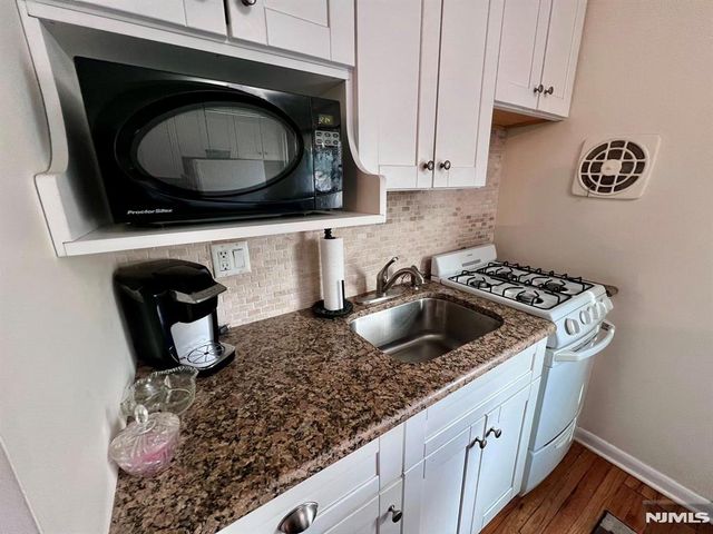 6-12 Hillside, Nutley, NJ 07110