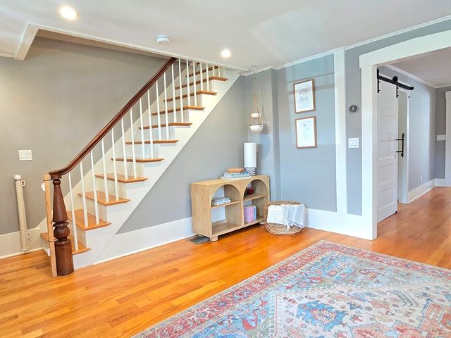 15 Pleasant St, Hopkinton, MA 01748