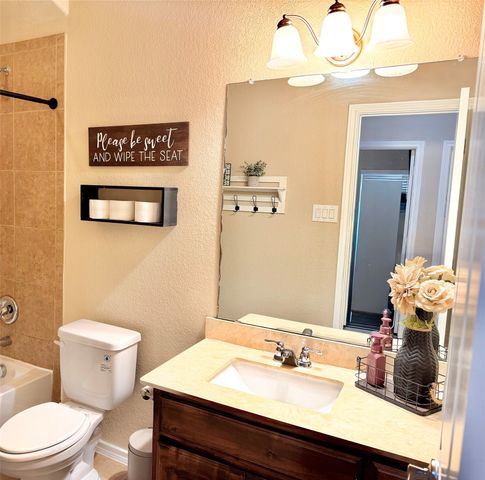 1068 Meadow Scape Drive, Fort Worth, TX 76028
