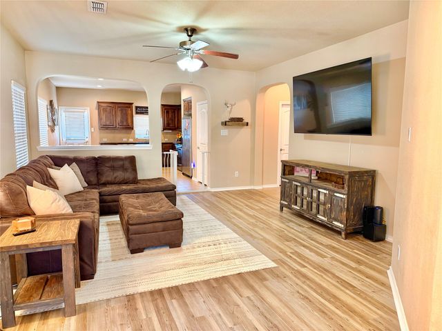 1068 Meadow Scape Drive, Fort Worth, TX 76028