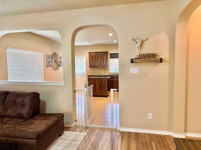 1068 Meadow Scape Drive, Fort Worth, TX 76028