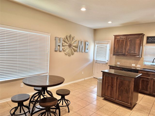 1068 Meadow Scape Drive, Fort Worth, TX 76028