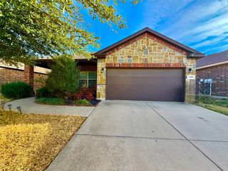 1068 Meadow Scape Drive, Fort Worth, TX 76028