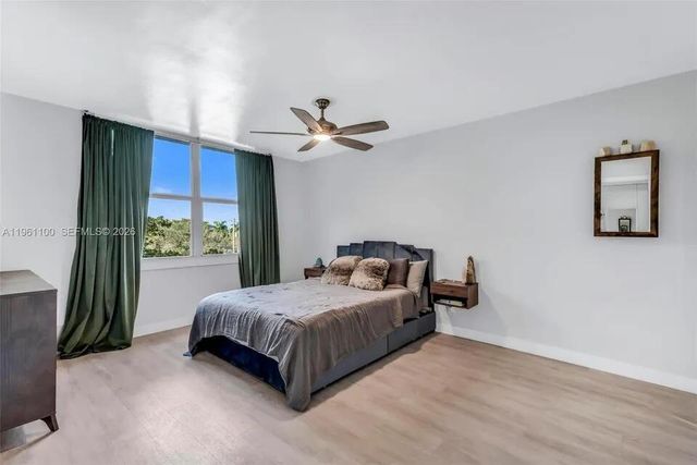 120 Royal Park Drive 4F, Oakland Park, FL 33309