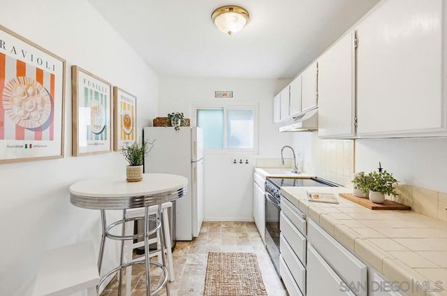 4477 Mentone Street Unit 105, San Diego, CA 92107