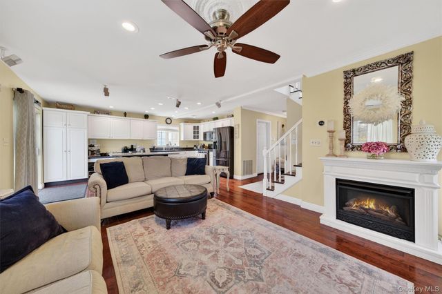9 Pine Court, Montgomery, NY 12549